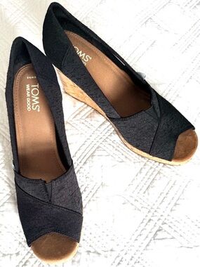 TOMS Classic Black Canvas Peep Toe Cork Wedge Heels Size 9.5 Euro-Summer